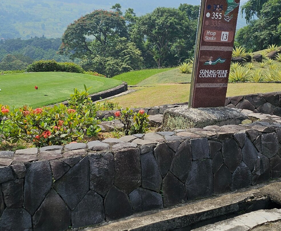 Gunung Geulis Country Club-茂物必去景点