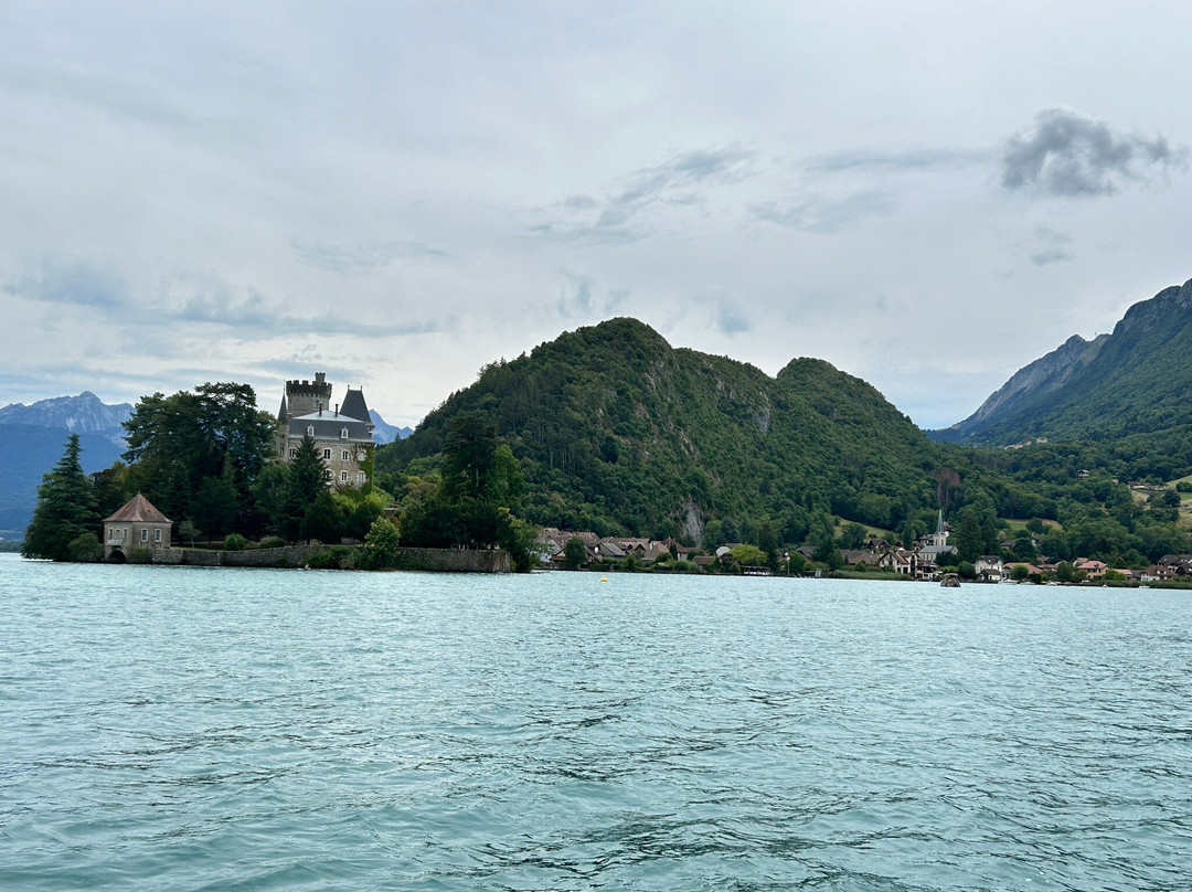 Le Bounty-圣贝尔纳必去景点