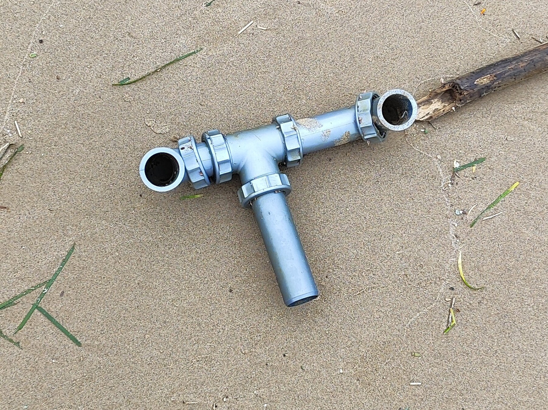 Playa de lenguadillos-萨洛必去景点