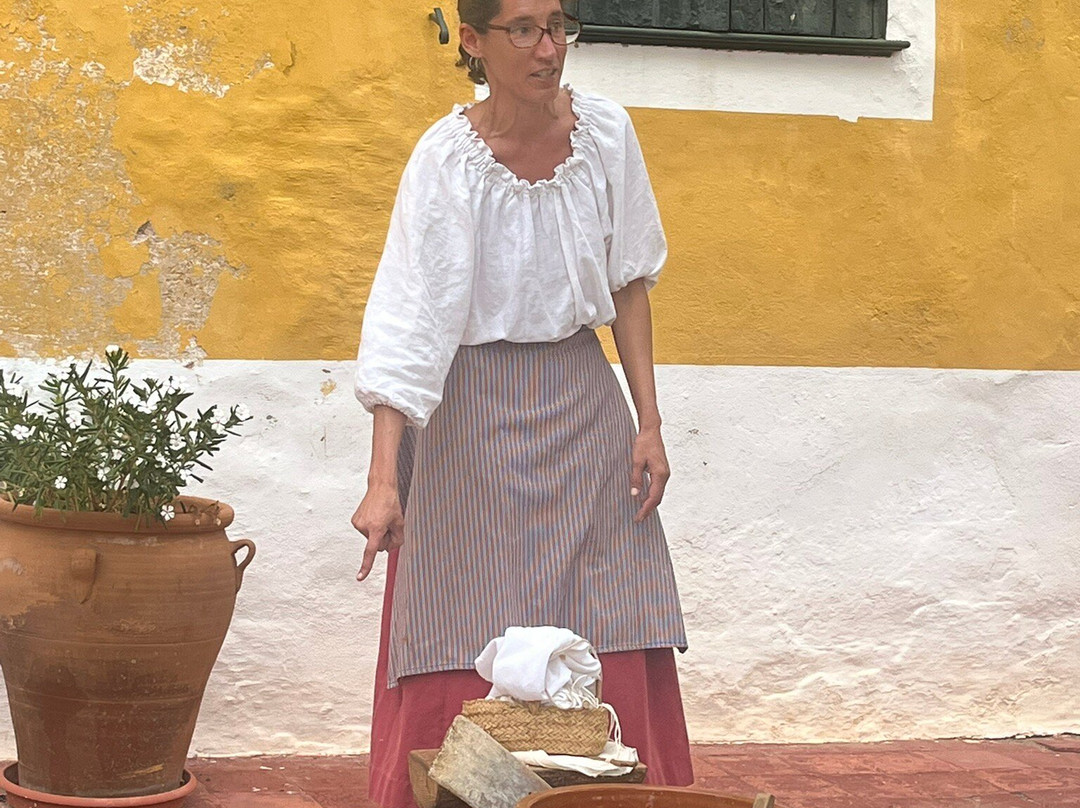 Binissues-Ferreries必去景点