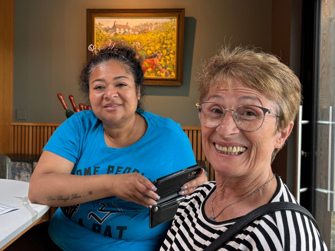 The Tasting Lodge @ Llanerch Vineyard-Hensol必去景点