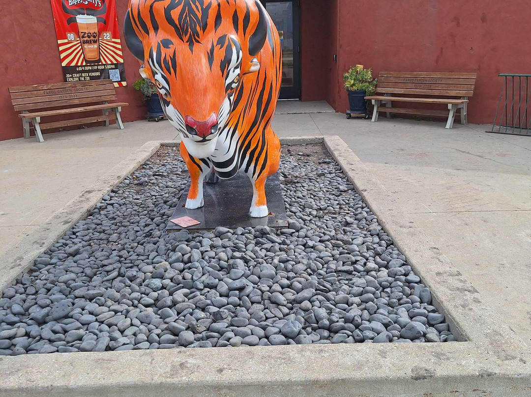 Red River Zoo-法戈必去景点