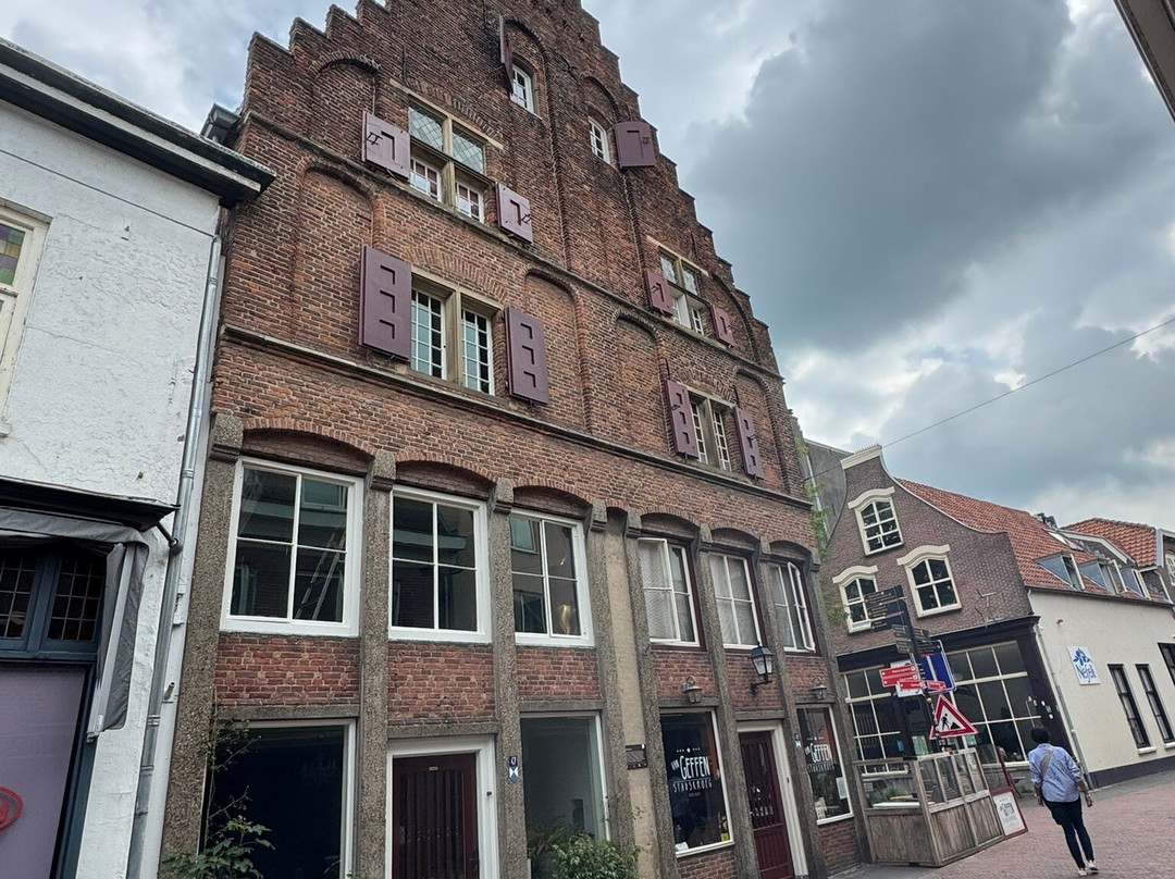 Gotisch woonhuis te Tiel-蒂尔必去景点