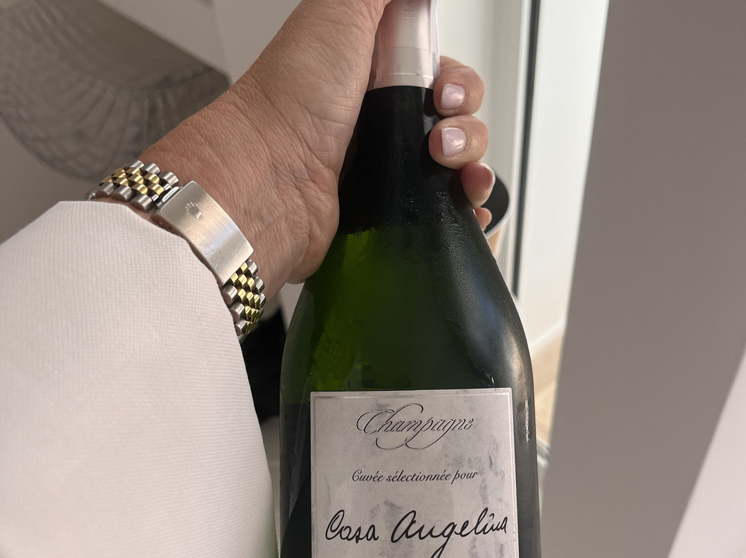 卡萨安吉林纳酒店主图