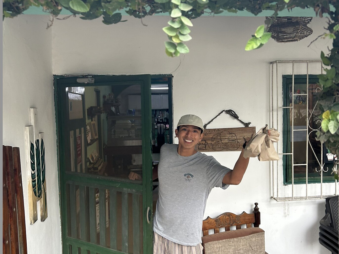 Outdoor Ecuador Spanish & Surf School-Olon必去景点