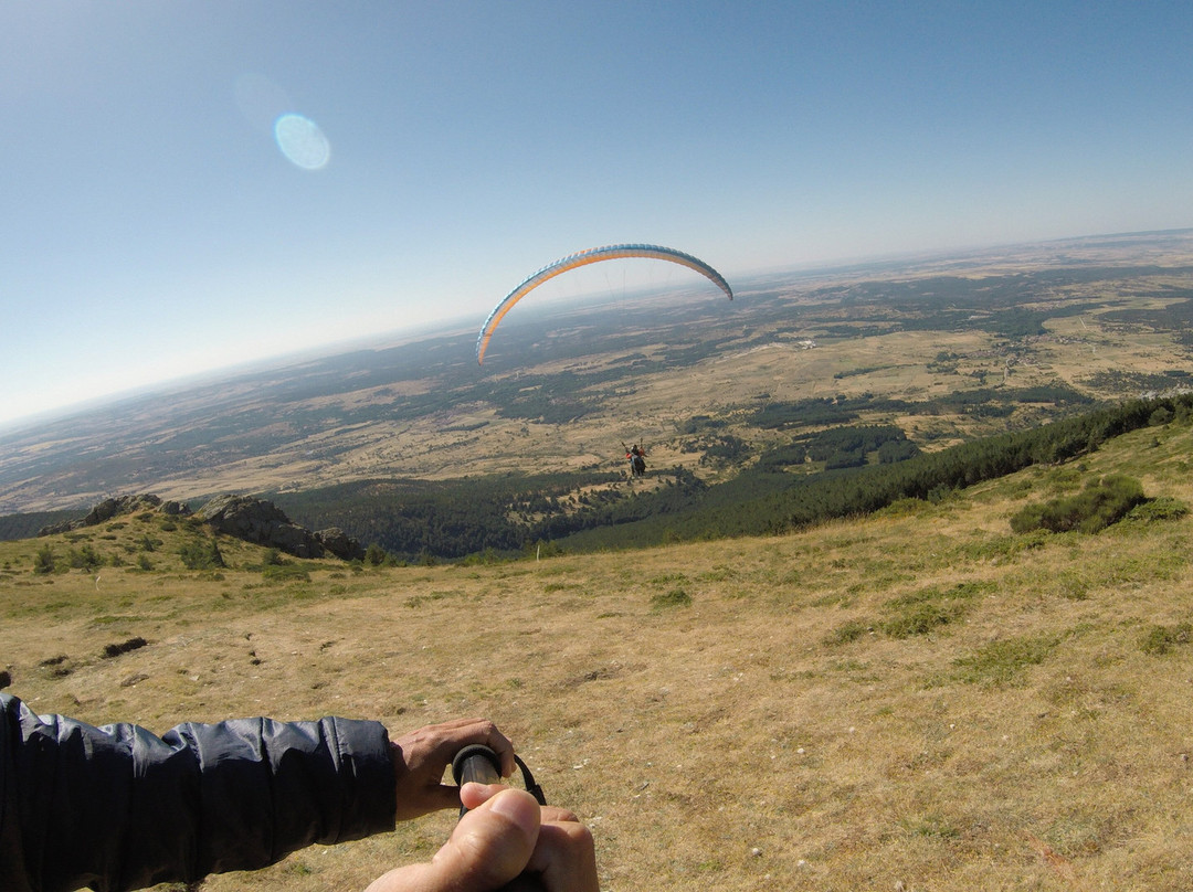DParapente-埃尔埃斯科里亚尔必去景点