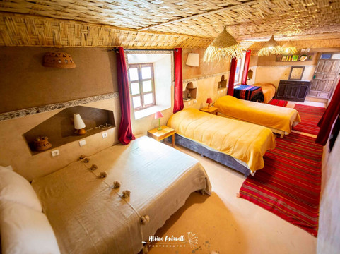 卡斯巴本阿里旅馆主图