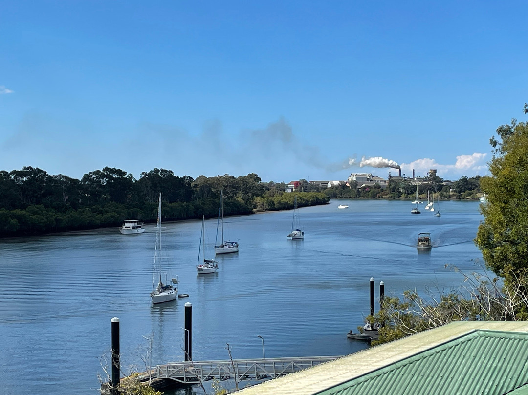 Burnett Riverside Hotel主图