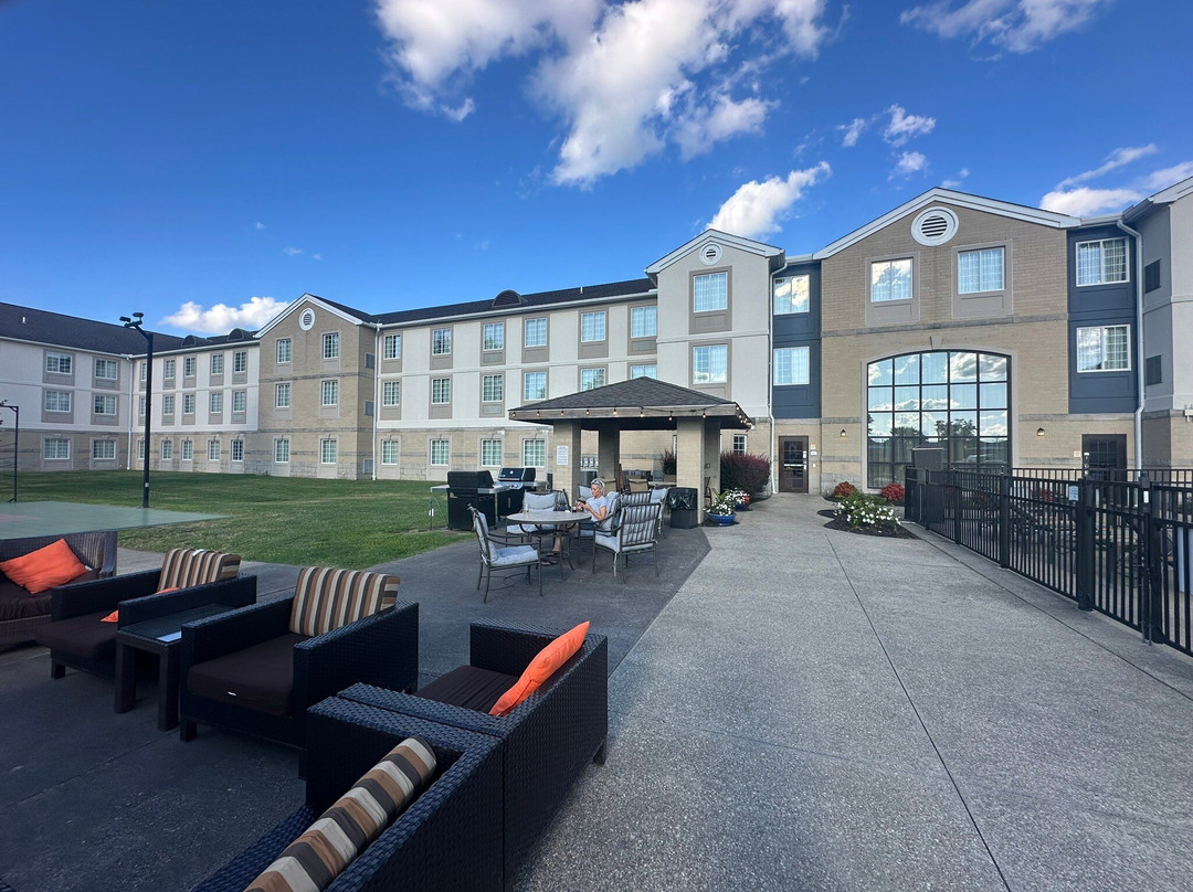 Staybridge Suites Cleveland Mayfield Heights Beachwd by IHG主图