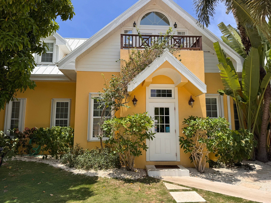 Shangri-La Bed & Breakfast主图