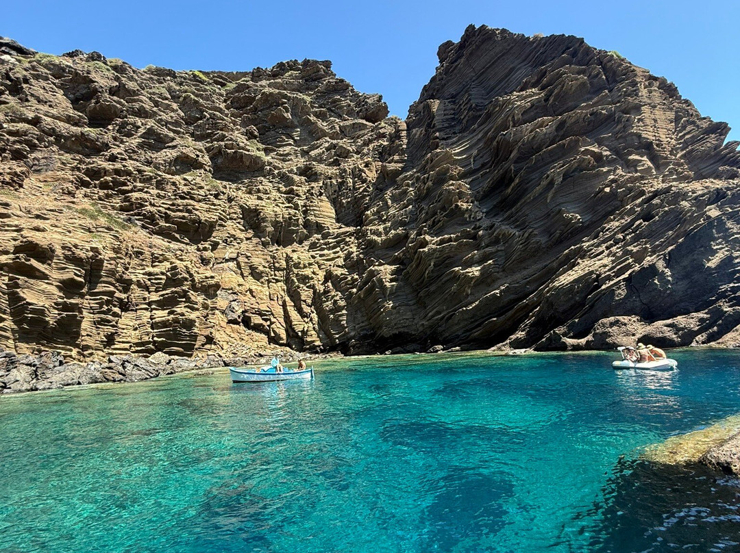 Linosa in Barca-Linosa必去景点
