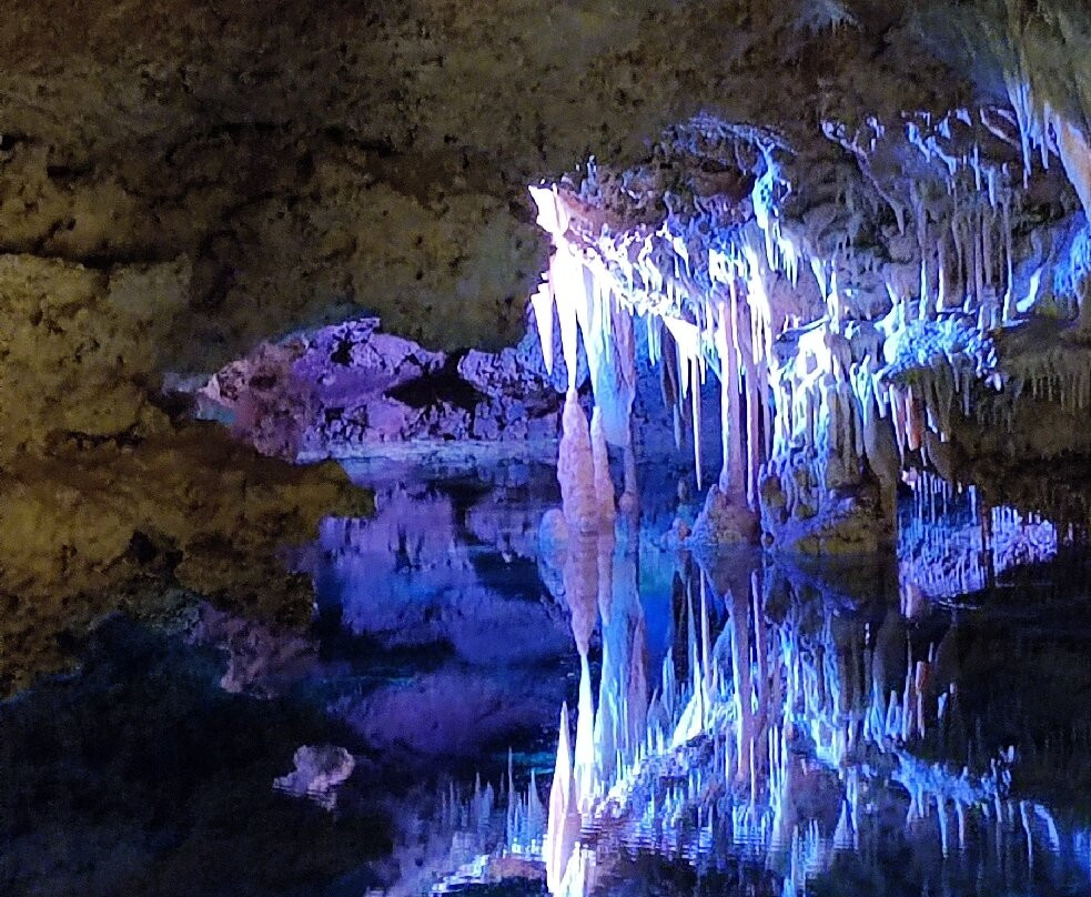 Cuevas Dels Hams-克里斯托港必去景点