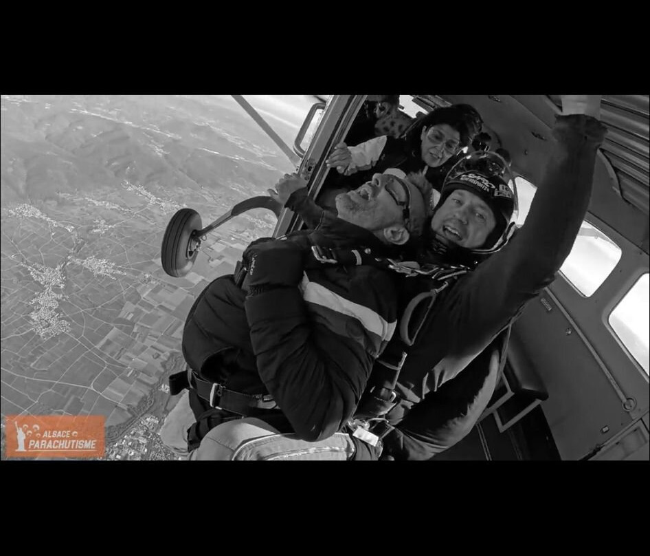 Alsace Parachutisme-科尔马必去景点