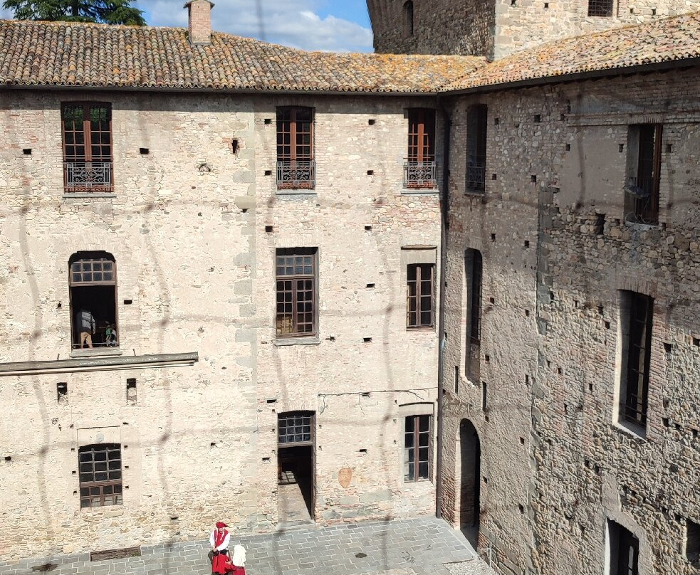 Castello Pallavicino di Varano de' Melegari-Varano de' Melegari必去景点