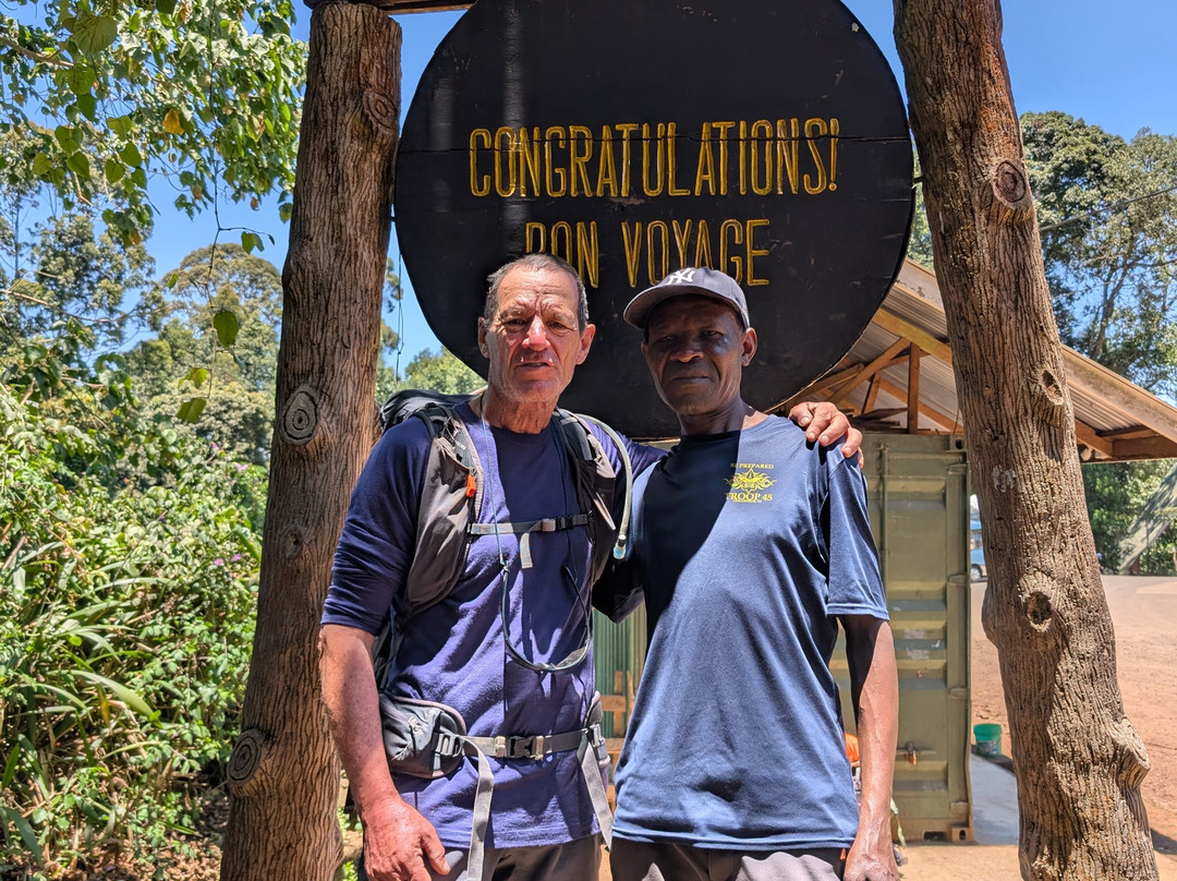 Trekking Hero - Kilimanjaro Day Hike-乞力马扎罗山国家公园必去景点