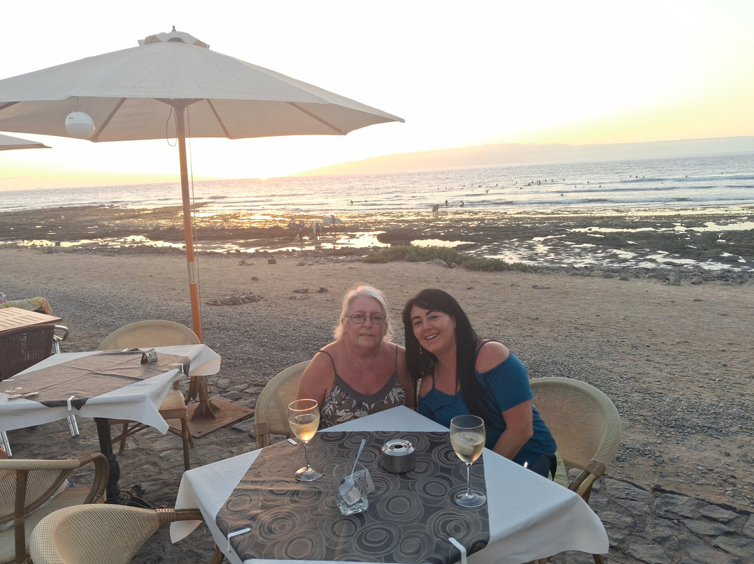 Sirena Bar & Grill