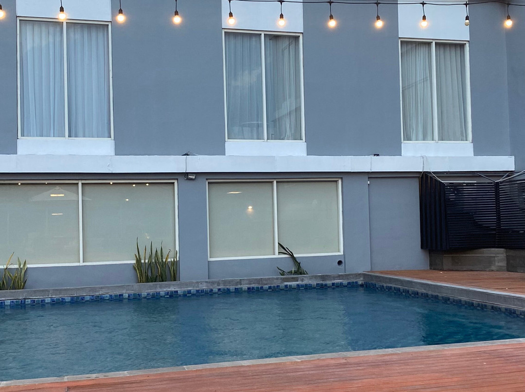 Ascent Premiere Hotel And Convention Pasuruan主图