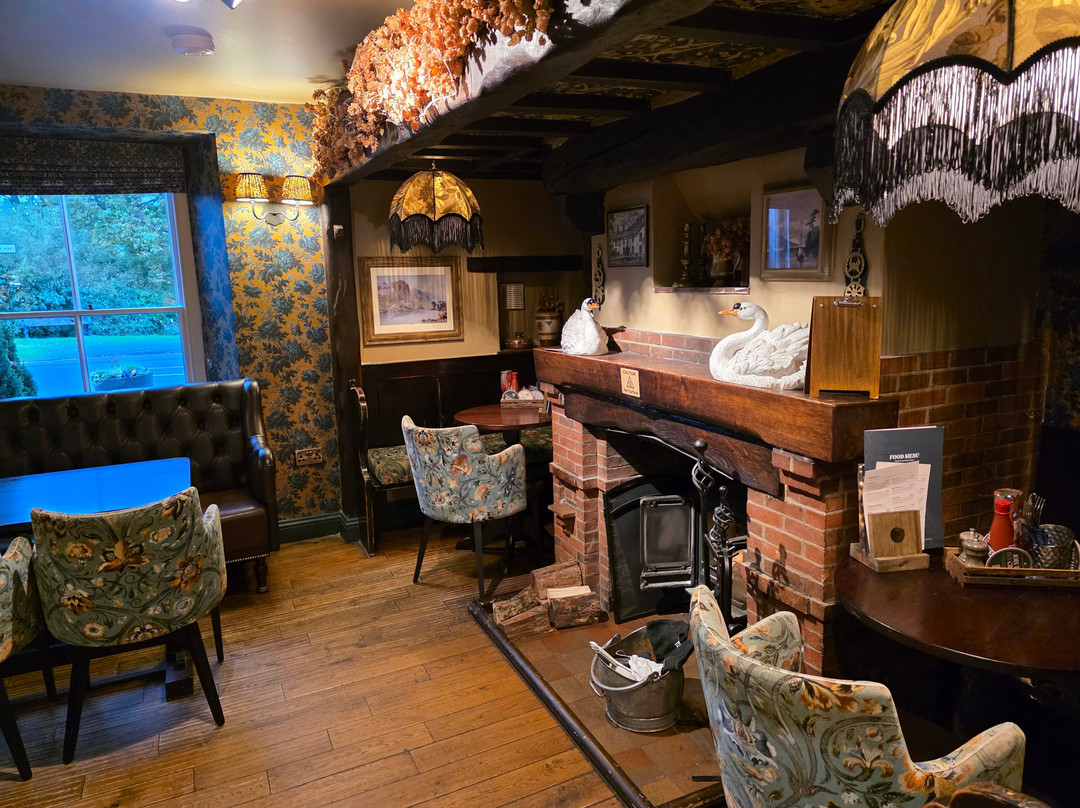 麦克唐纳德天鹅酒店主图