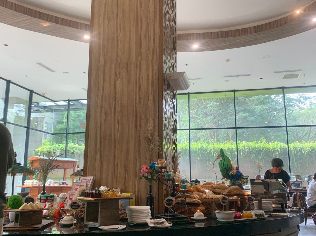 AYOLA LIPPO CIKARANG HOTEL主图