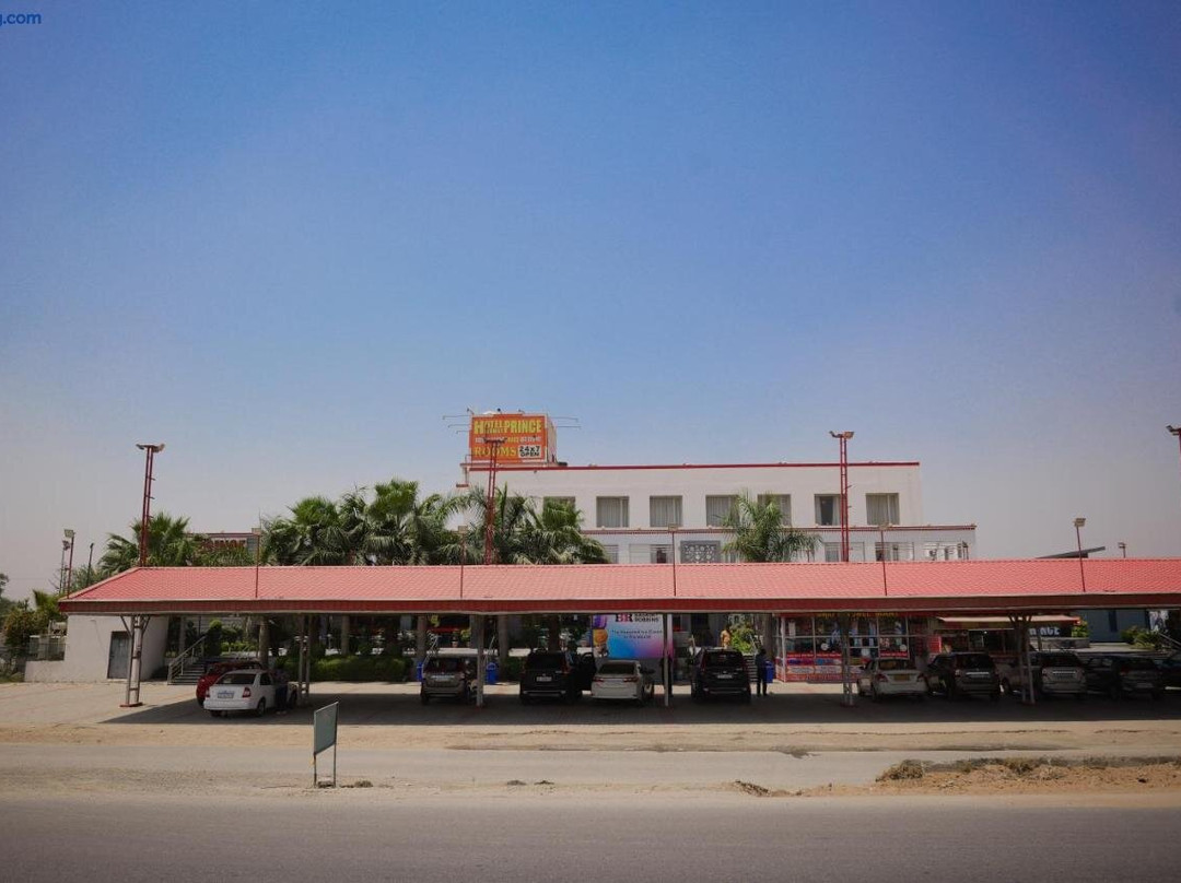 Hotel Highway Prince