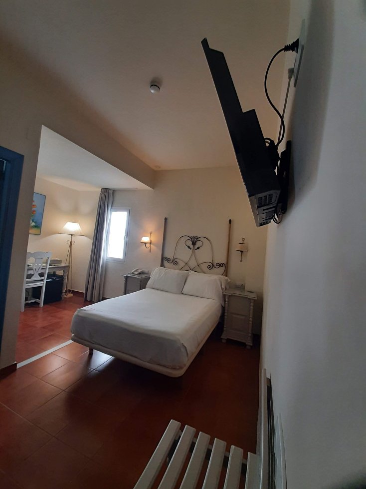 阿尔博兰奇克拉纳酒店-客卧