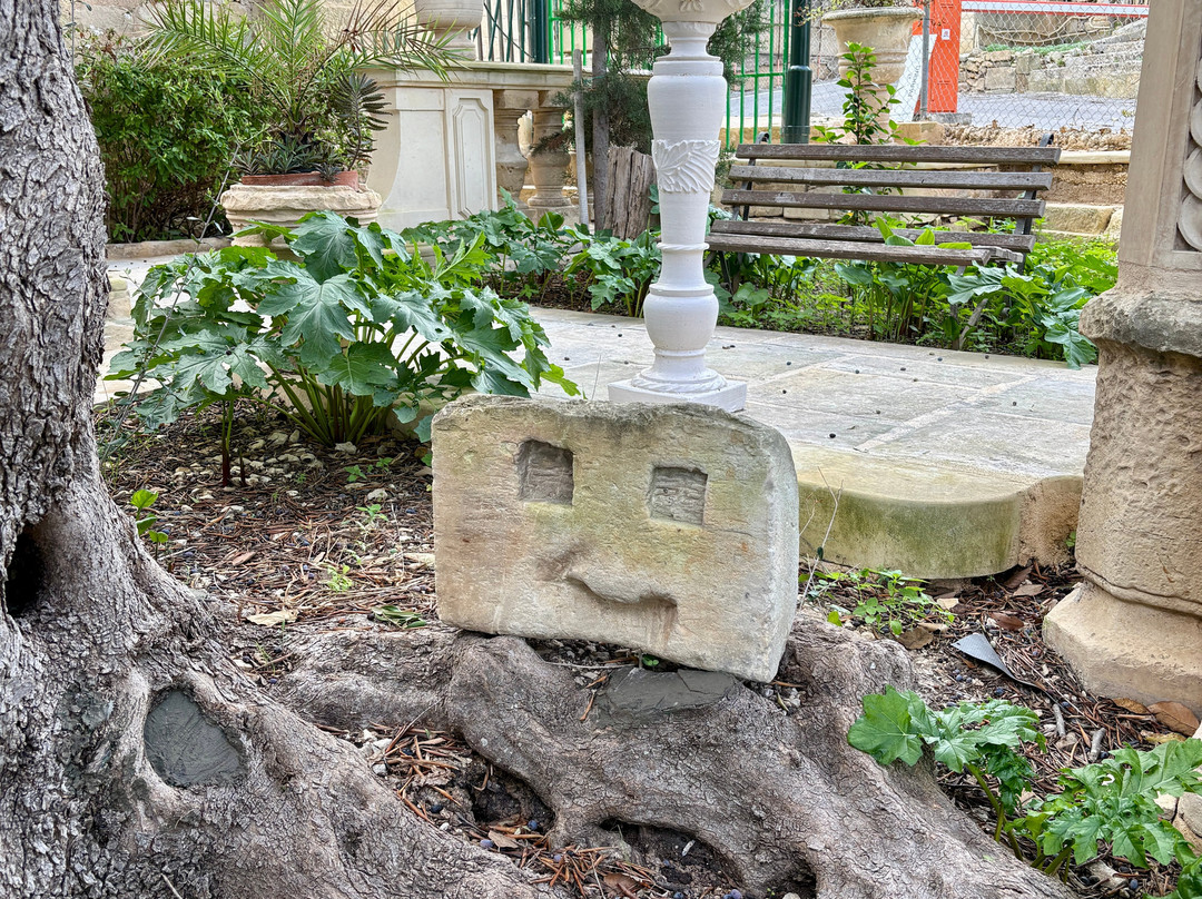 Friends of Villa Frere-Pieta必去景点