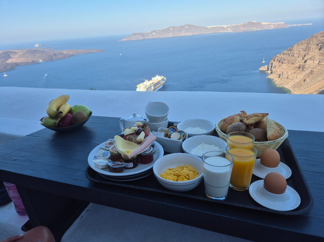 米尔典雅套房酒店主图