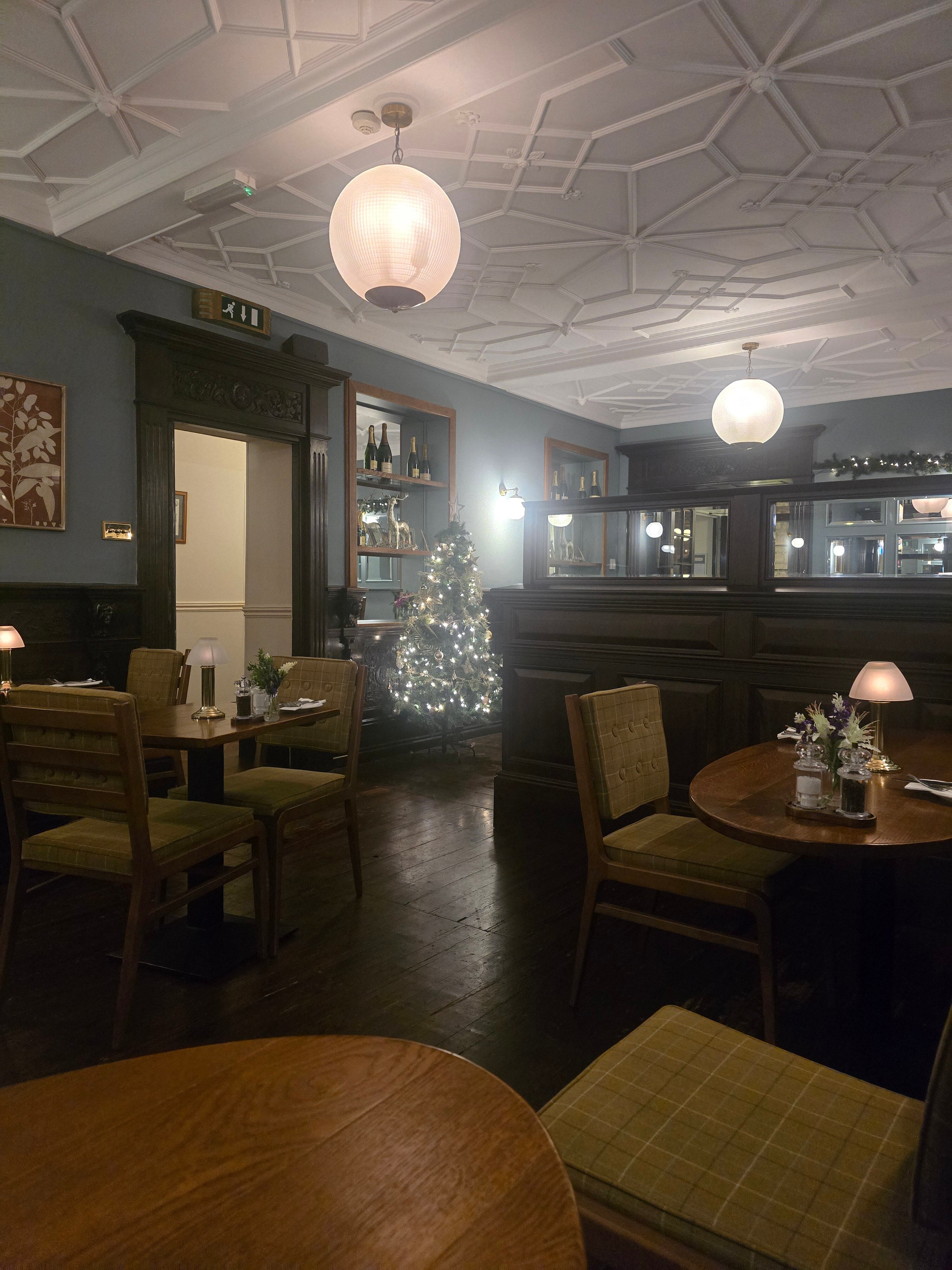 The Snooty Fox Hotel-官方