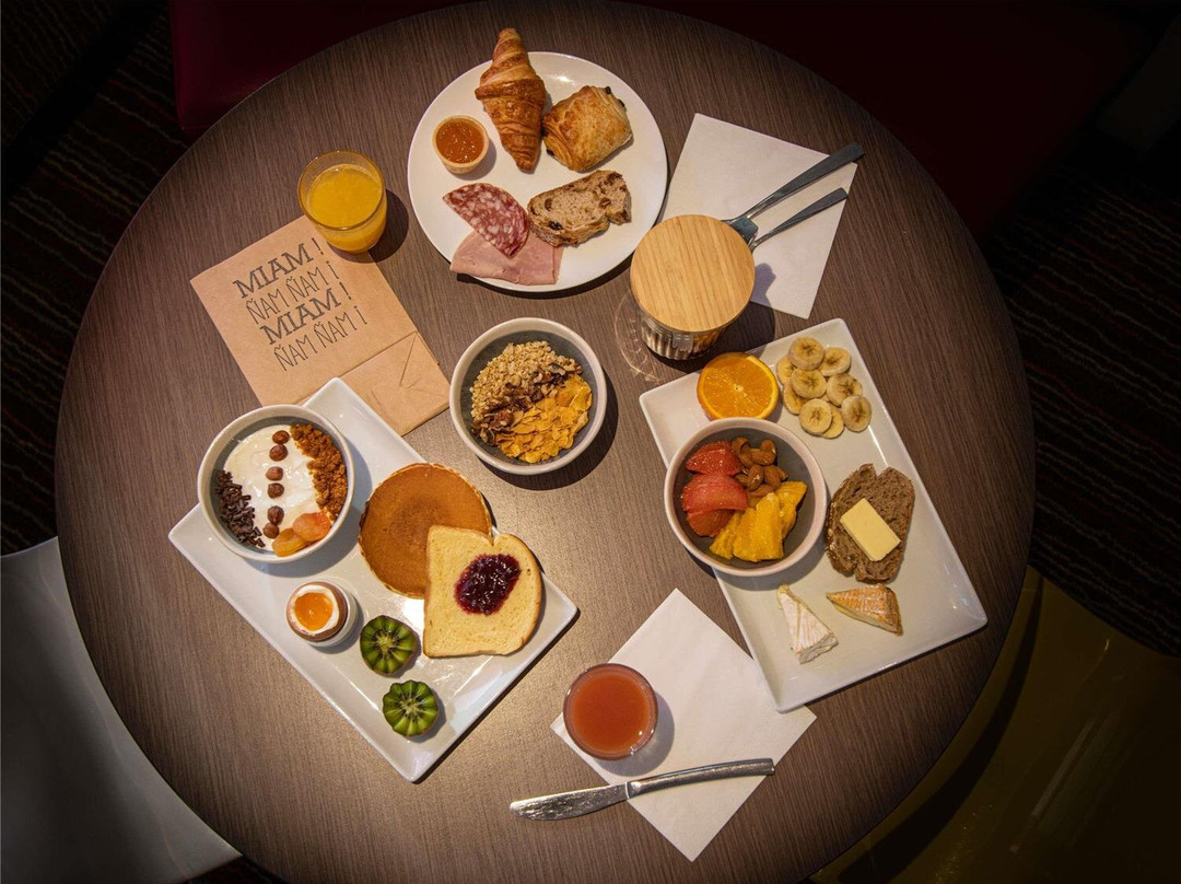 翁弗勒尔全季酒店