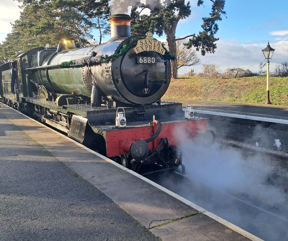 格洛斯特-沃里克铁路-切尔滕纳姆必去景点