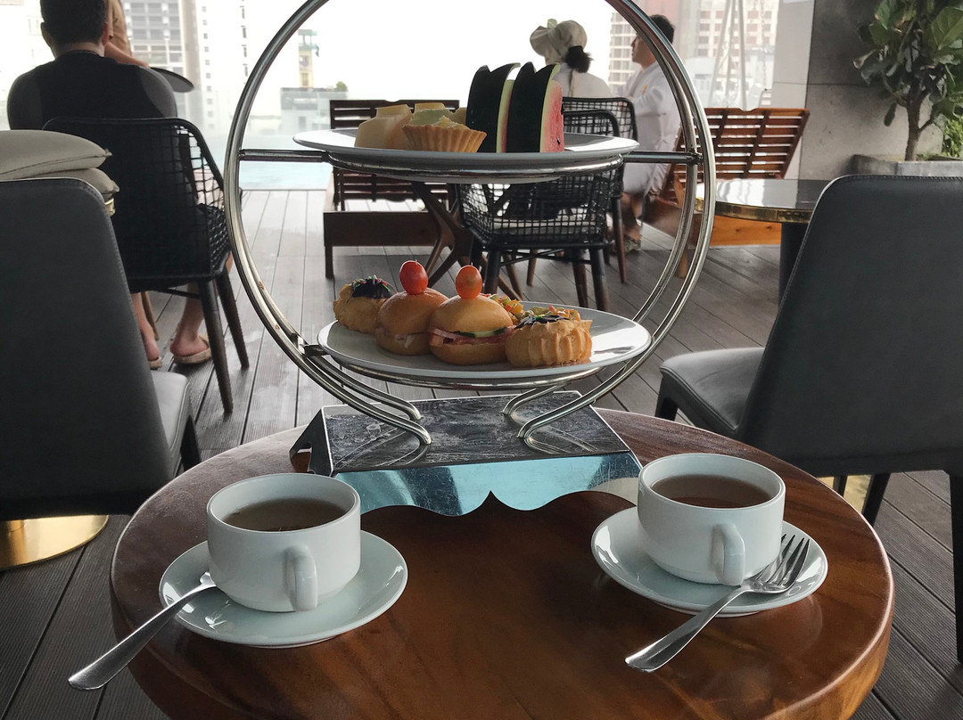 Golden Lotus Grand主图