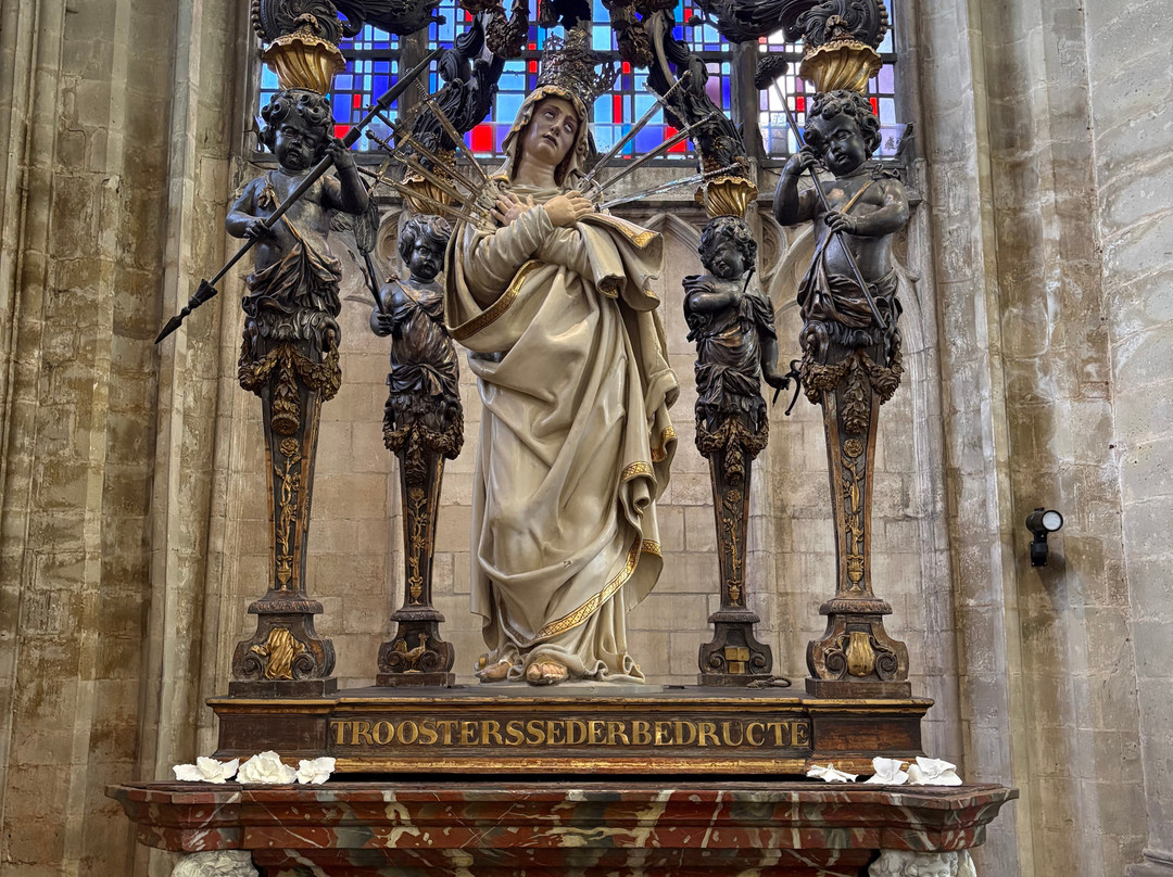 Onze-Lieve-Vrouw-over-de-Dijlekerk-梅赫伦必去景点