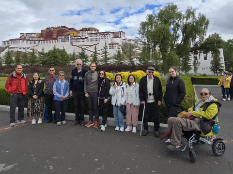 Yellowbird Tour-成都必去景点