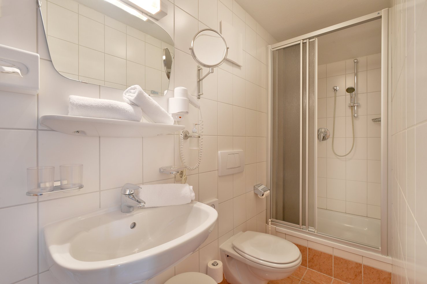 Das Sonnleiten Ski- Und Motorradhotel Bruck im Zillertal-浴室