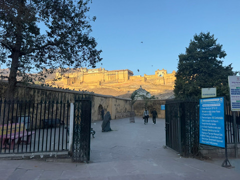 India 4 Wheel Drive-新德里必去景点