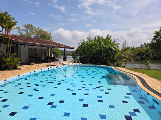 Kumudu Valley Resort