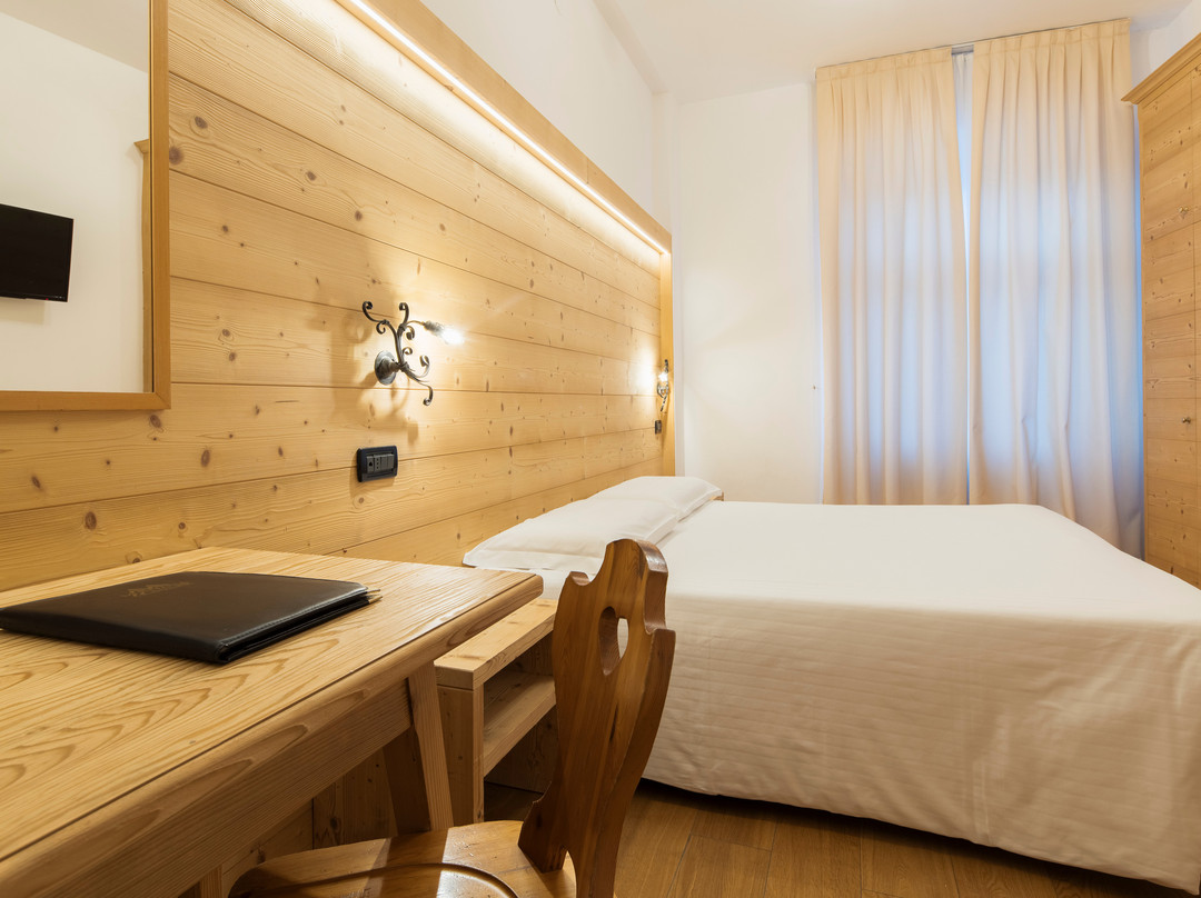 蒙大拿酒店主图