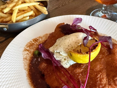 奥斯海滨酒店主图