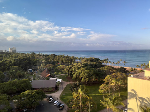 卡皮欧拉尼皇后酒店主图