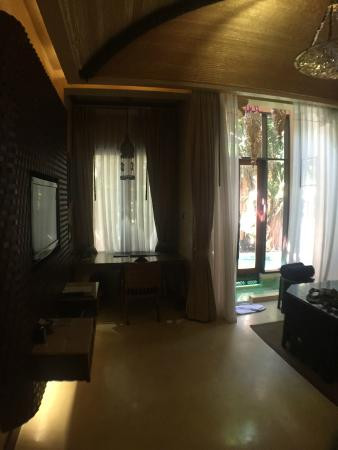 萨瓦斯德乡村酒店主图