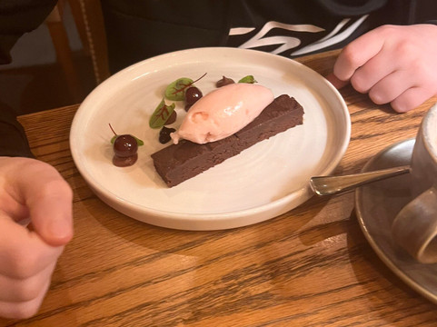 杰克罗素酒店主图