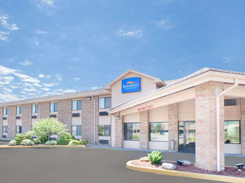 休伦港呗盟套房酒店主图