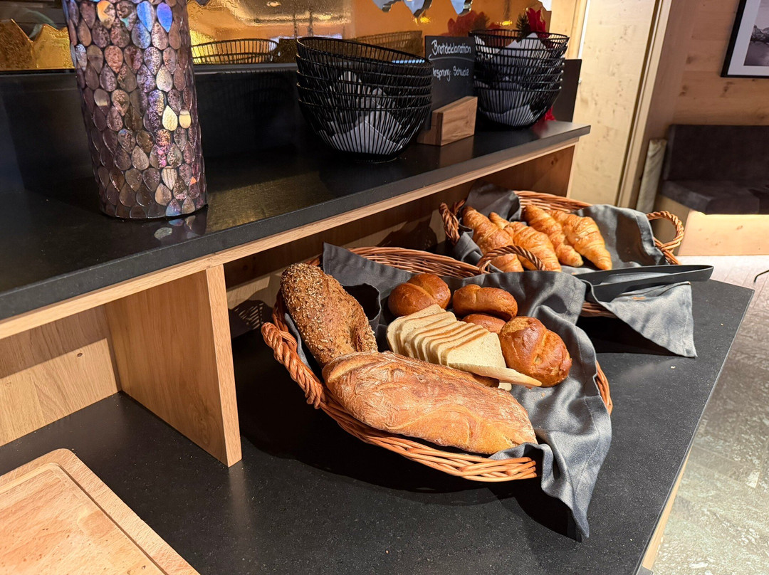 来这屋酒店主图