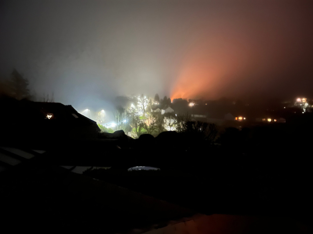 狼堡乡村酒店主图