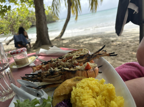 Anse Corps de Garde-圣吕斯必去景点