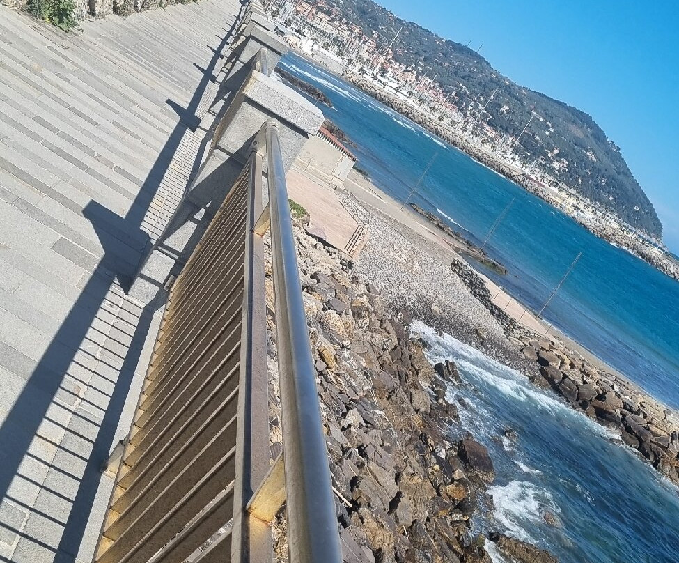 Passeggiata Degli Innamorati-因佩里亚必去景点