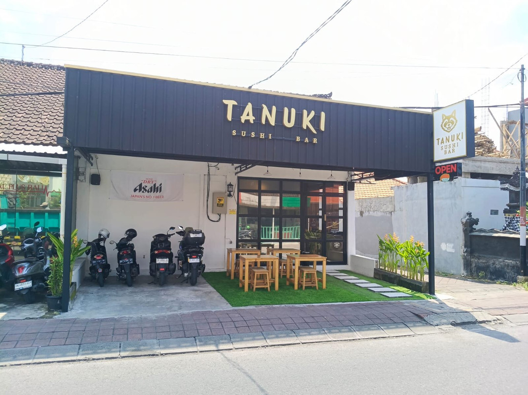 Tanuki Sushi & Bar