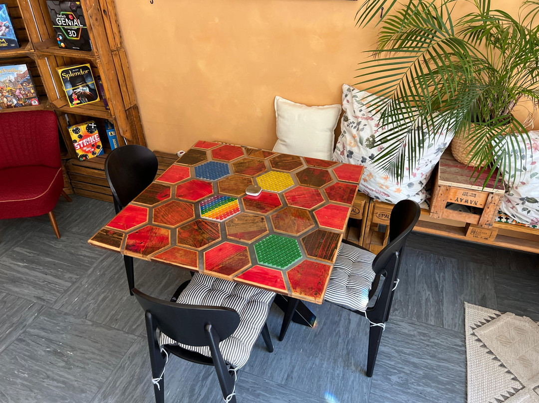 Meeple und Macchiato Brettspielcafé