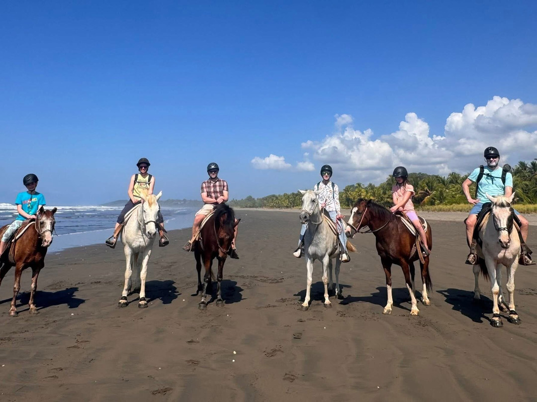 CR Beach Barn-Esterillos Este必去景点