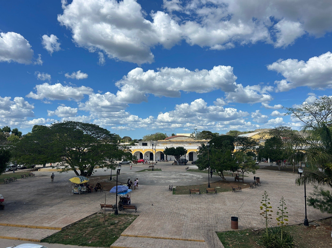 Plaza Izamal-Izamal必去景点